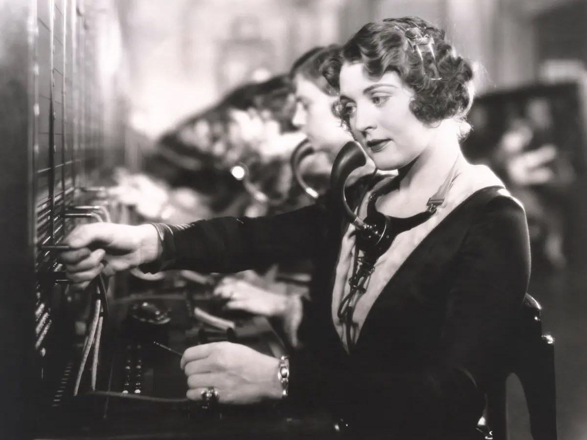 Need Help Navigating Modern Technology? Ask Your Elders!